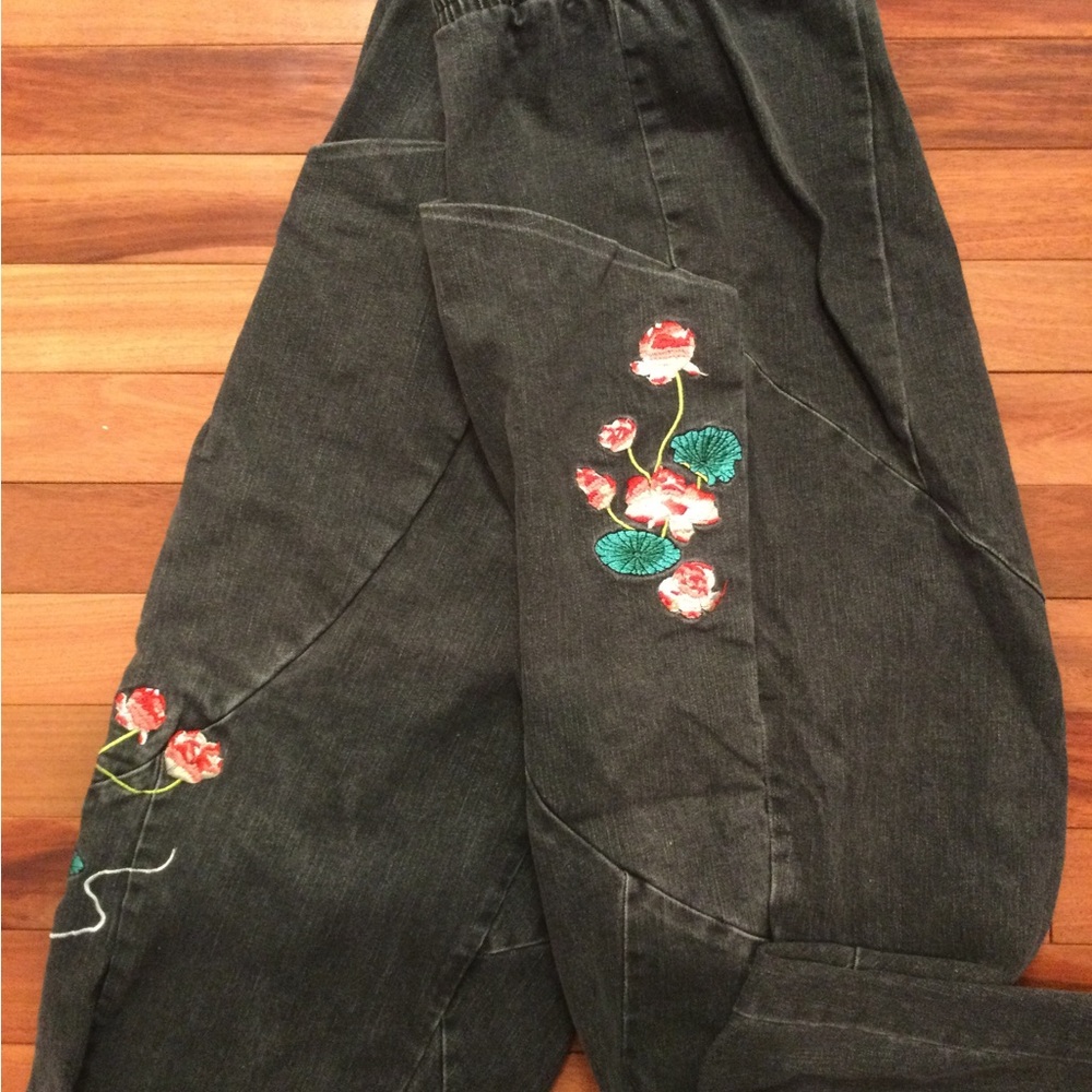 PRICE DROP! Baggy Embroidered Black Jeans